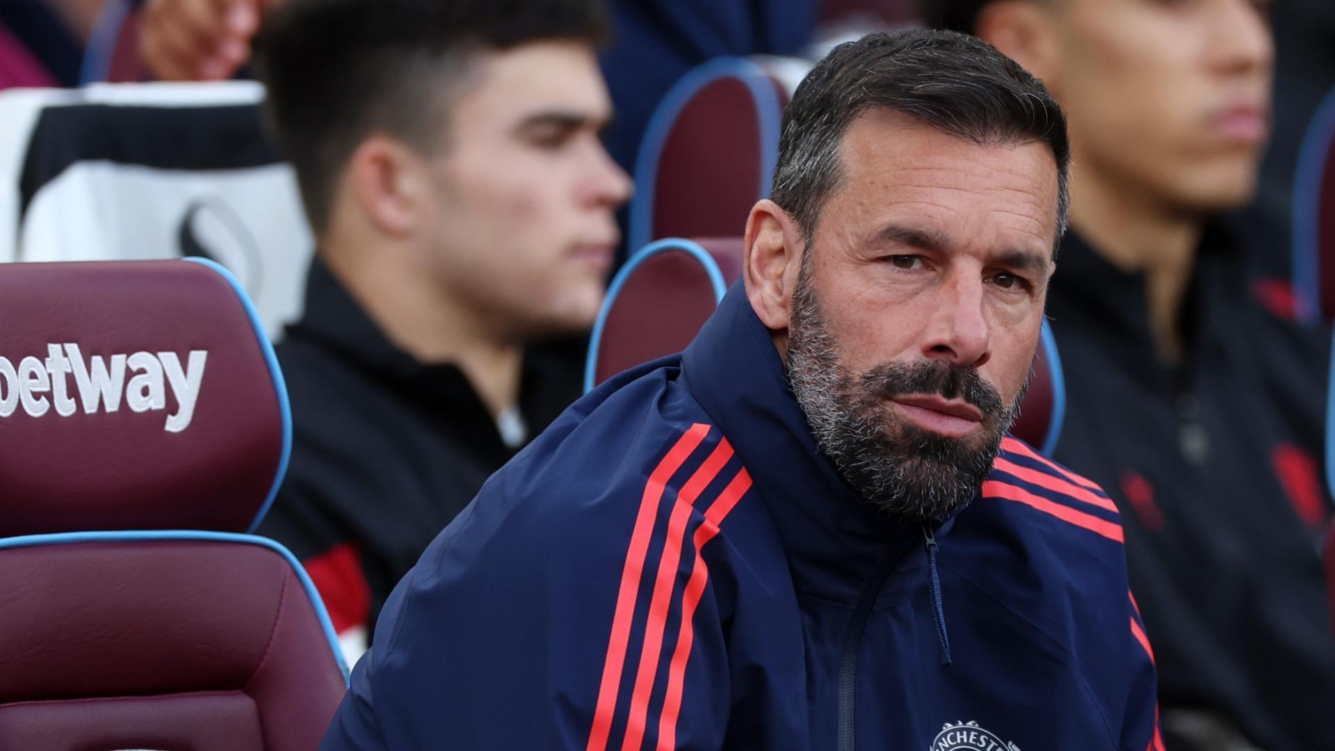 Why Ruud van Nistelrooy as interim manager is a risk for Man United