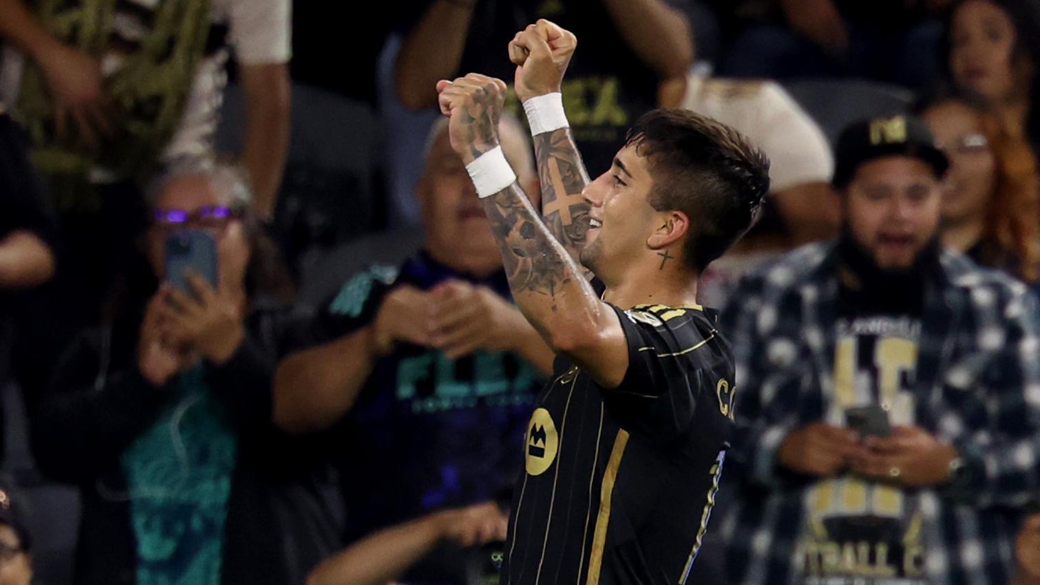 Cristian Olivera roofs LAFC's 2nd goal of the night