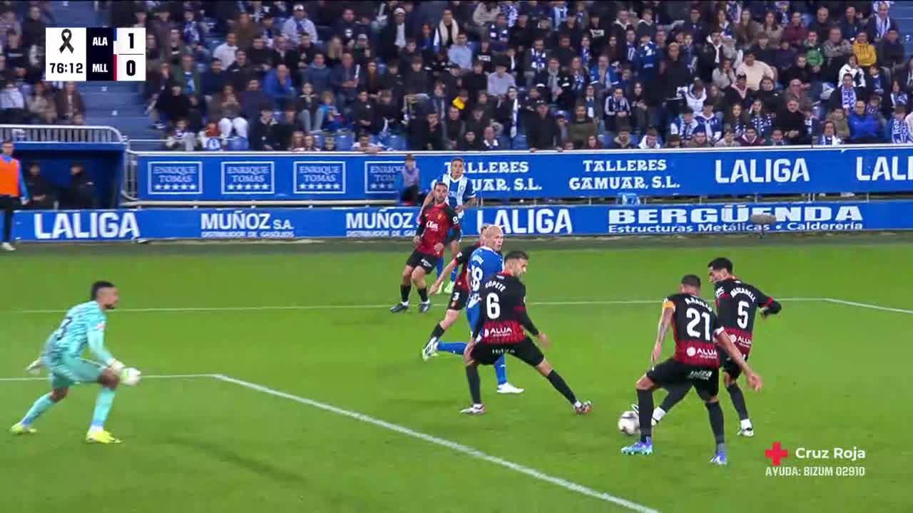 Jon Guridi finds the back of the net for Alavés