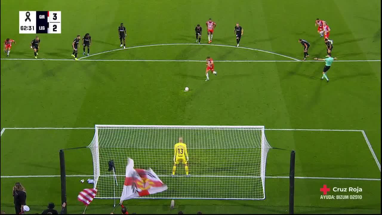 Cristhian Stuani slots home Penalty Goals vs. Leganés