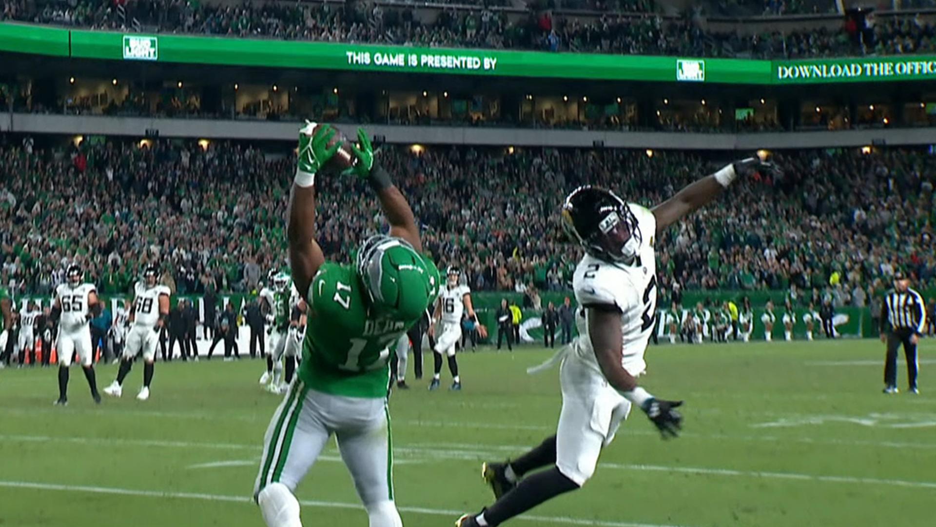 Nakobe Dean's INT seals Eagles win