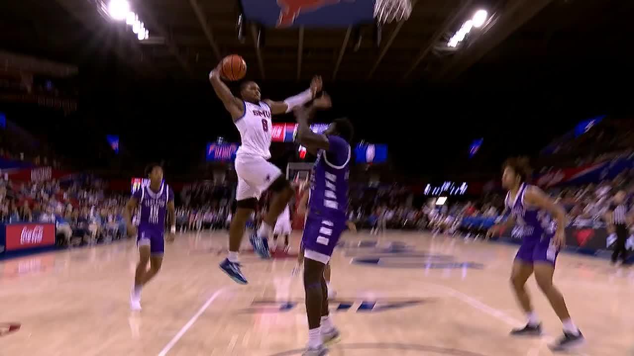 SMU's Kario Oquendo puts defender on a poster