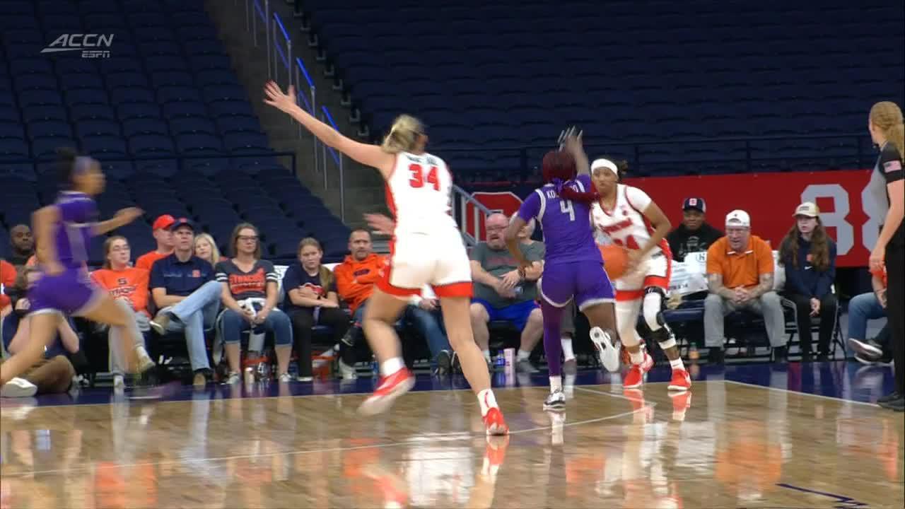 Dominque Camp hits silky 3-point step-back for Syracuse