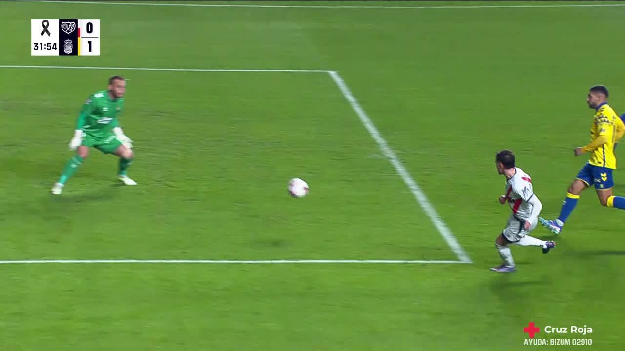 Jasper Cillessen makes a great save