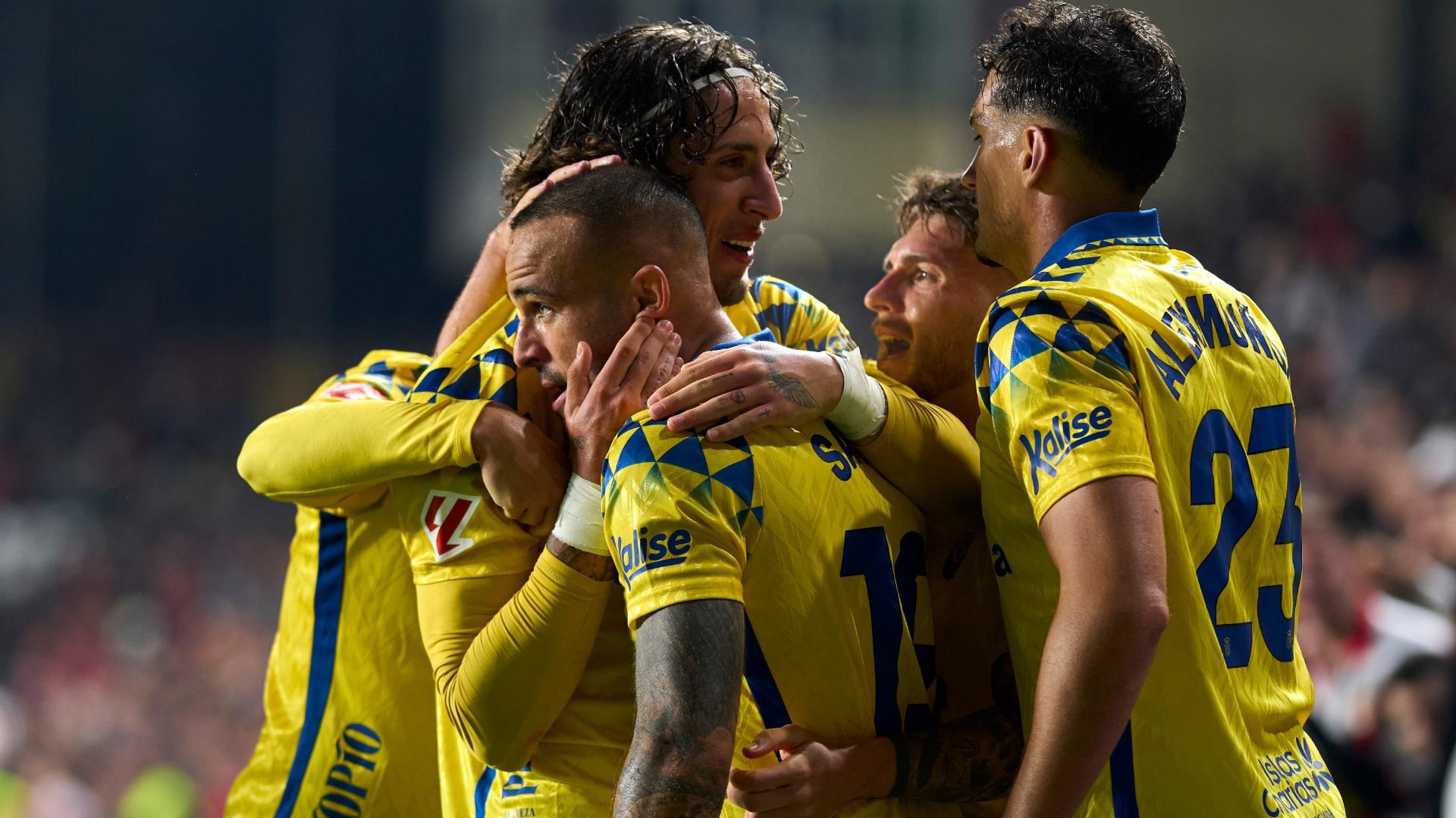 Las Palmas picks up impressive 3-0 road win over Rayo Vallecano