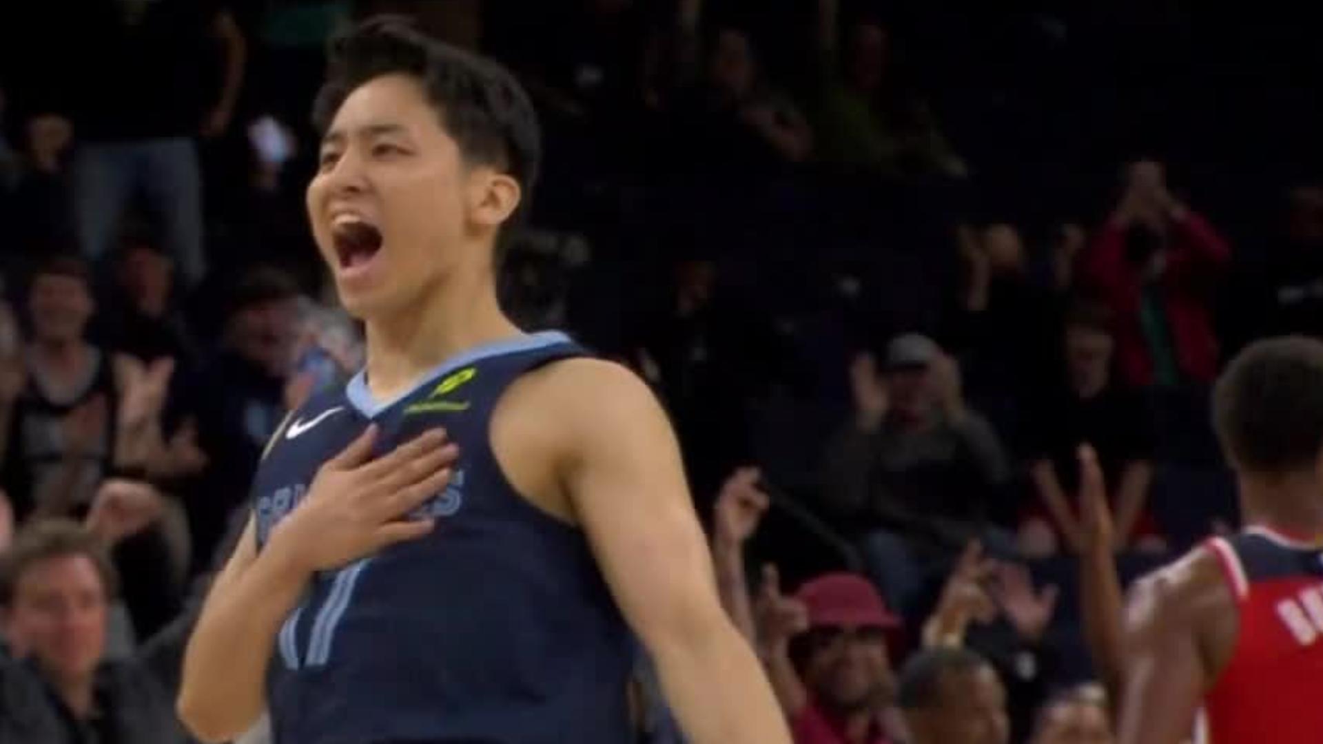 Yuki Kawamura fires up the Grizzlies' crowd after first career FG