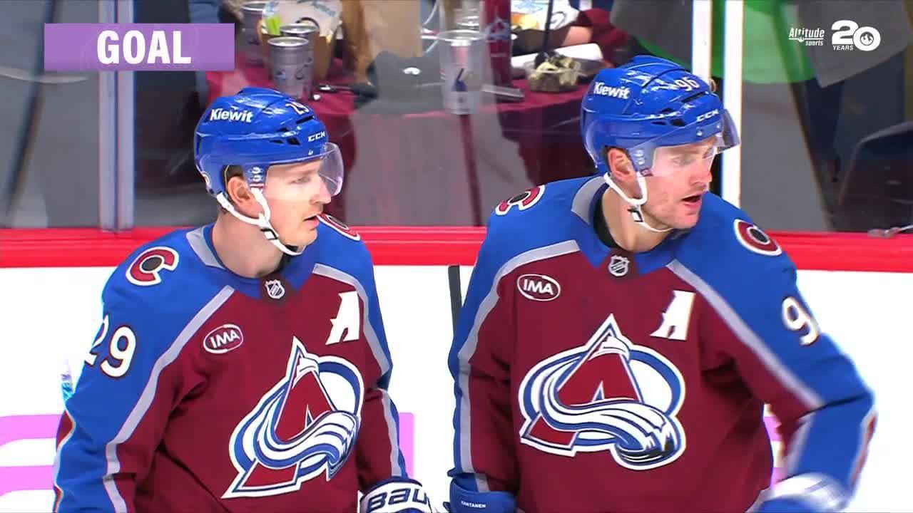 Avalanche open up for staggering five goals in second period