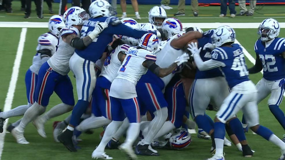 Colts player throws punches at Josh Allen during a run