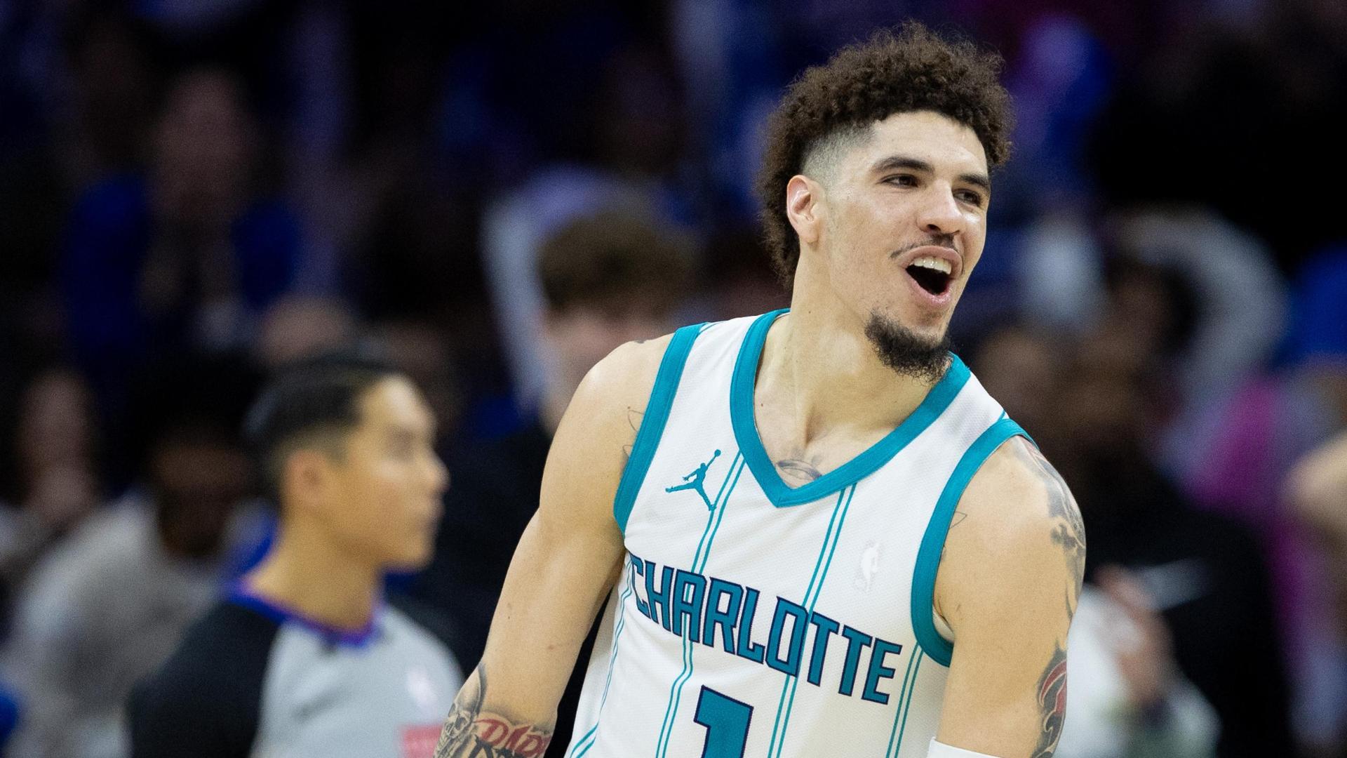 LaMelo's clutch 3 sends Hornets, 76ers to OT