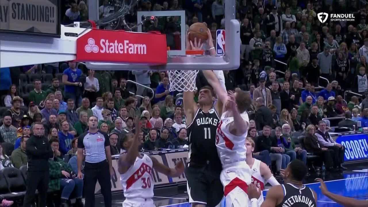 Brook Lopez spins and slams in first :15 seconds of the game