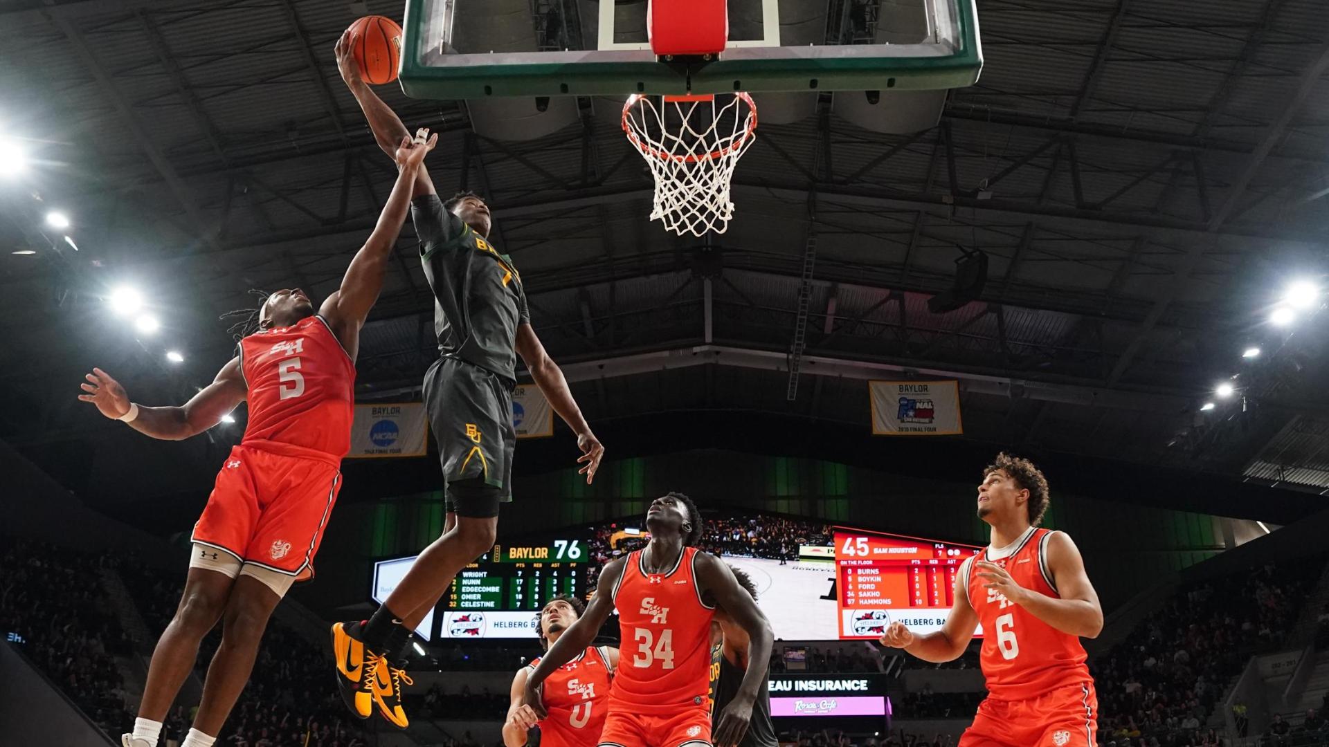 Baylor's VJ Edgecombe soars for sensational putback slam