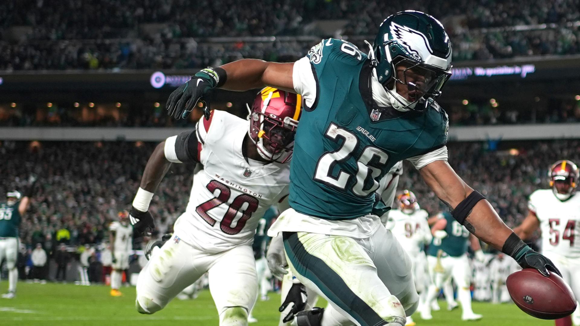 Saquon Barkley scores 2 TDs in 20 seconds to ice game for Eagles