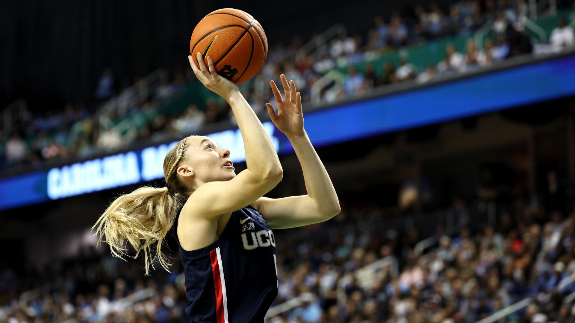 Paige Bueckers' 29-point night leads UConn past UNC