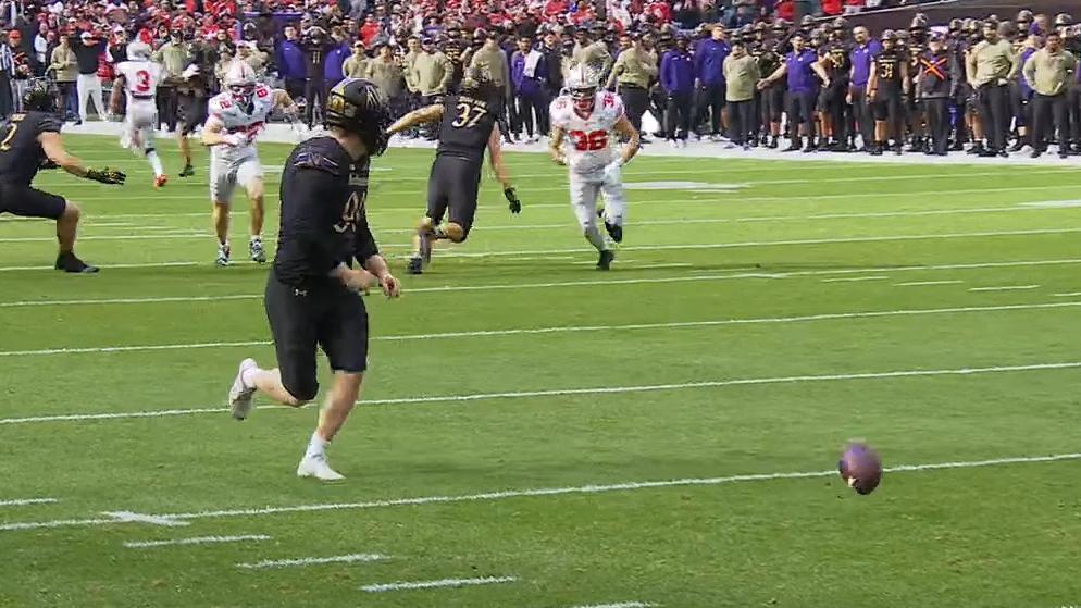 Northwestern's disastrous punt leads to a quick Ohio State TD