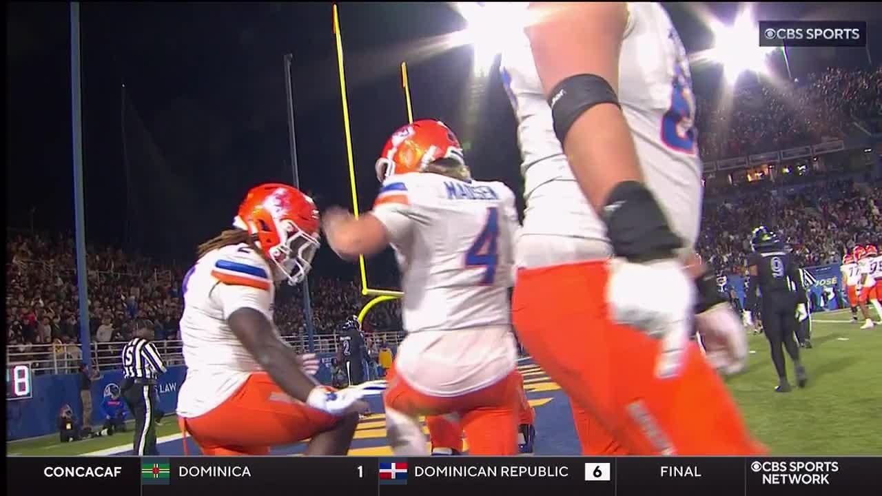 Jeanty notches 25th TD of the year, strikes Heisman pose