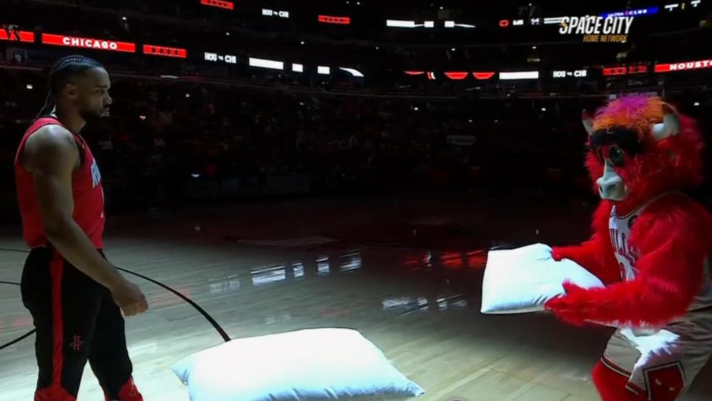 Dillon Brooks takes on Benny the Bull in pregame pillow fight