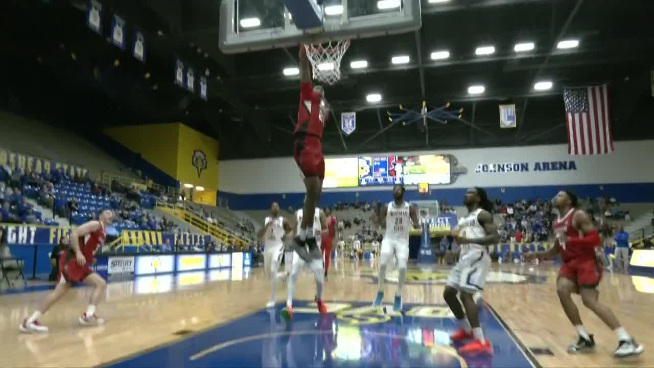 Hansel Enmanuel throws down the hammer for Austin Peay