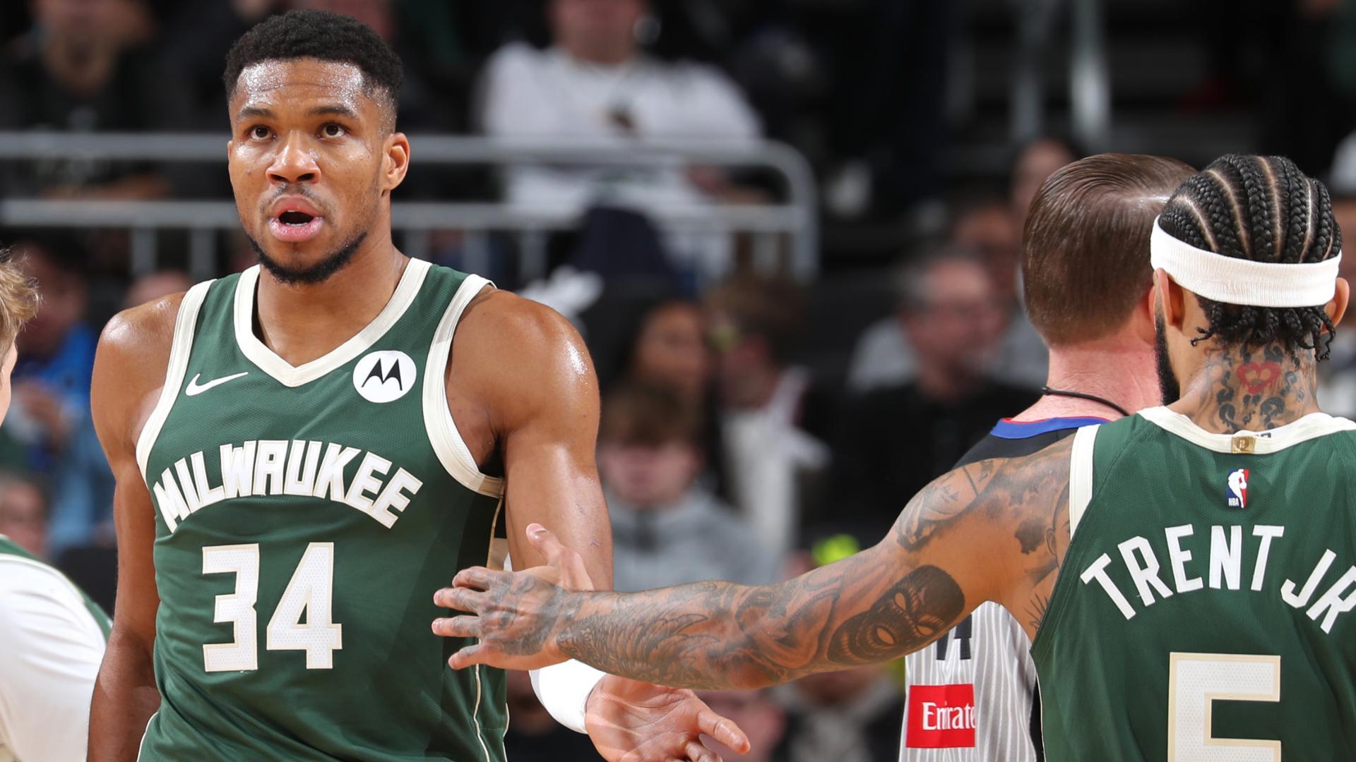 Giannis' 41-point barrage leads Bucks to victory