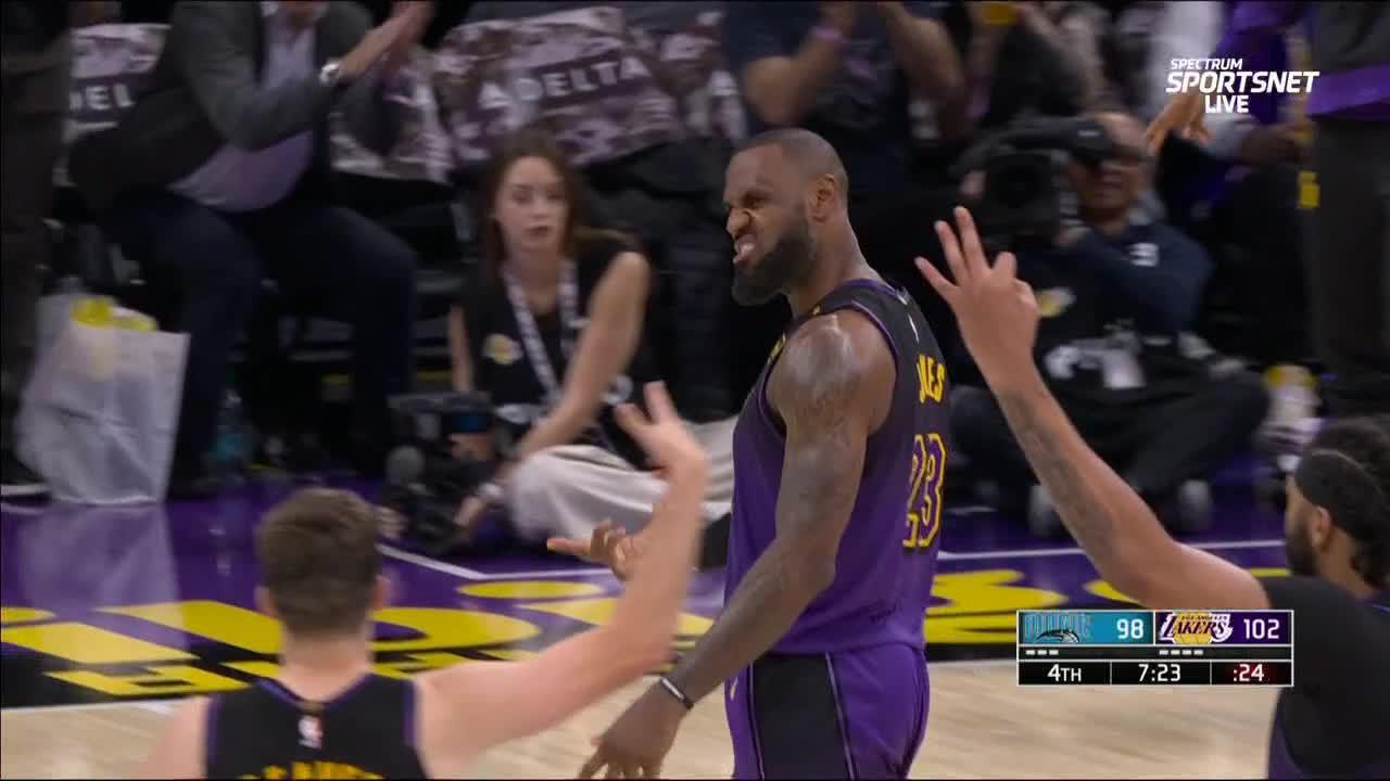 LeBron heats up for three electric treys in a row