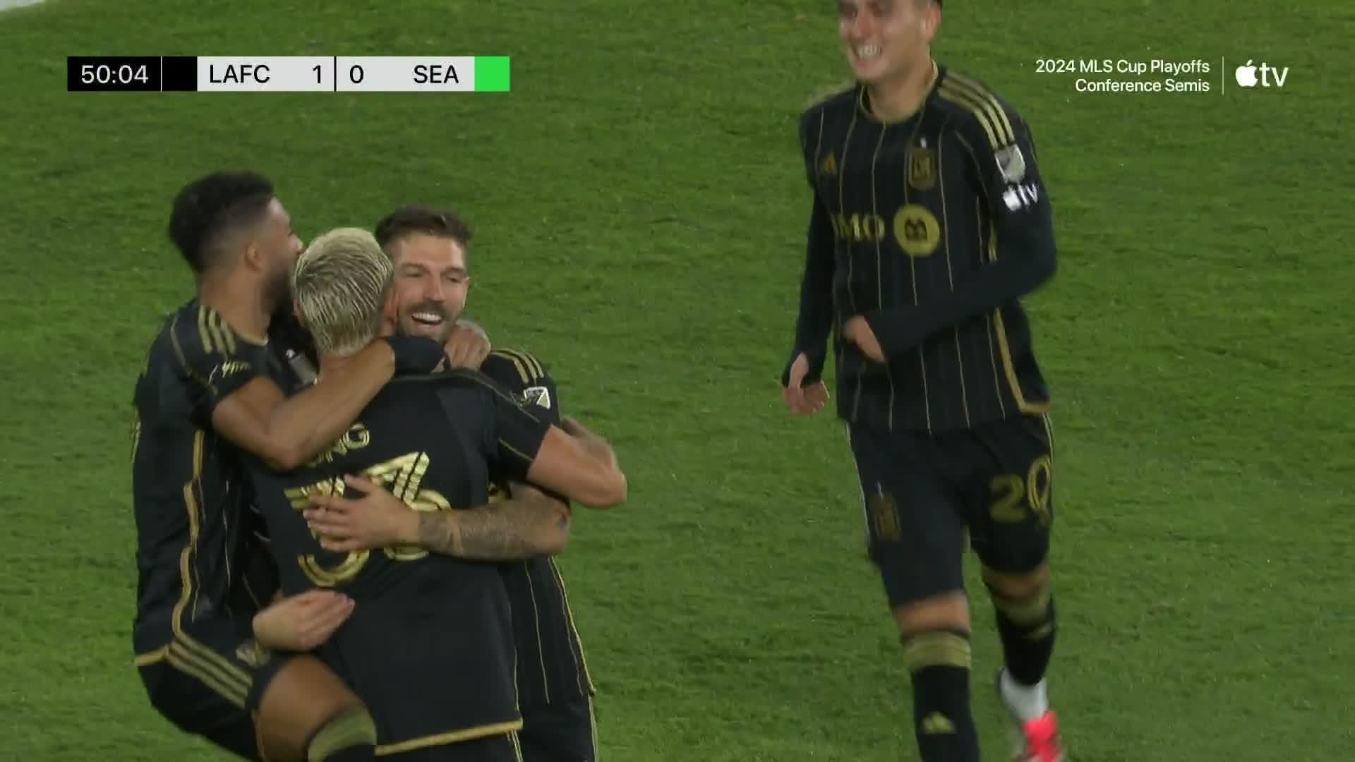 Ryan Hollingshead makes it 1-0 LAFC vs. Seattle