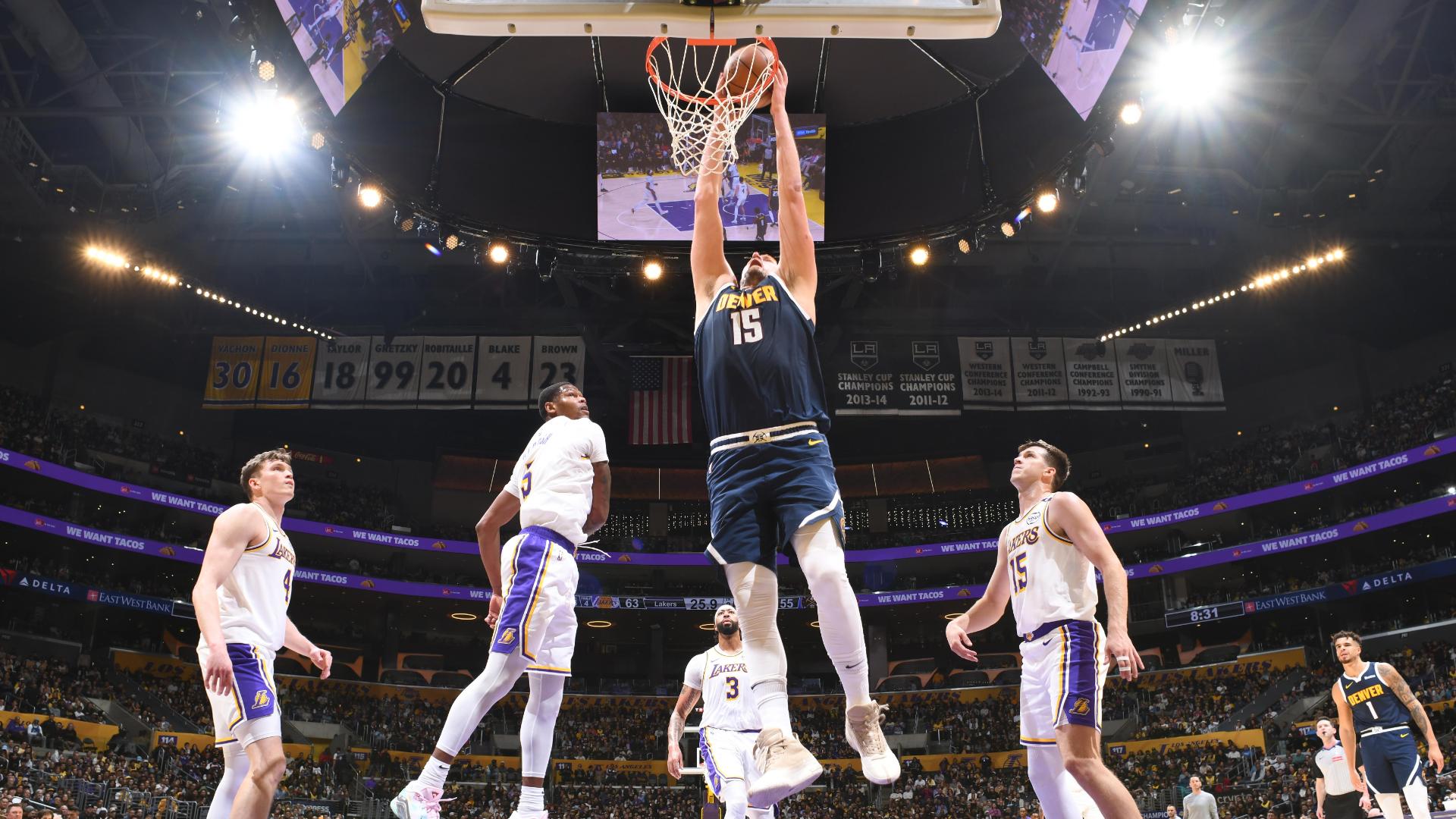 Jokic's 34-point night powers Nuggets past Lakers