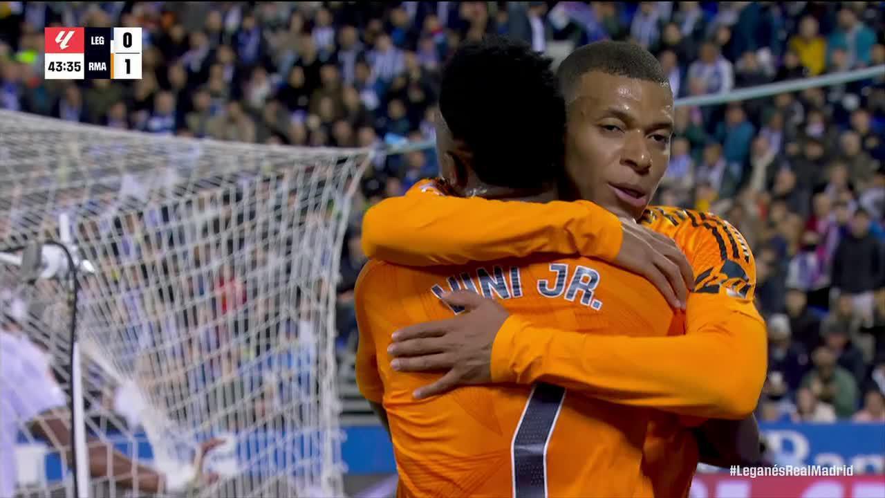 Kylian Mbappé taps in the opening goal for Real Madrid