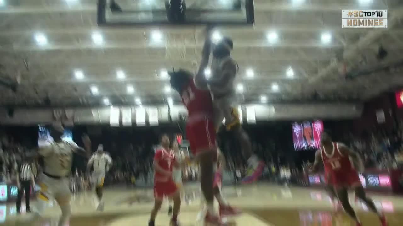 Jalen Barr throws down epic poster dunk for Iona