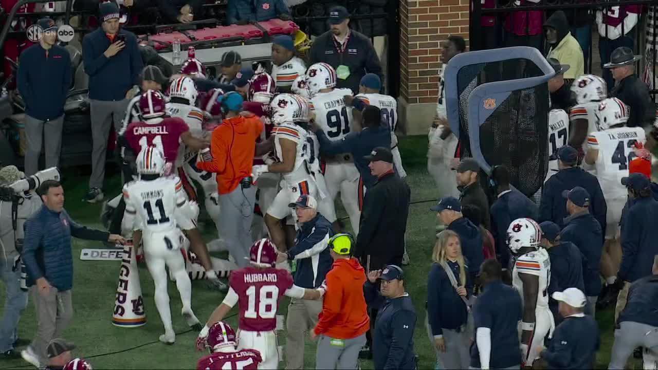 Bama, Auburn get physical on the sidelines