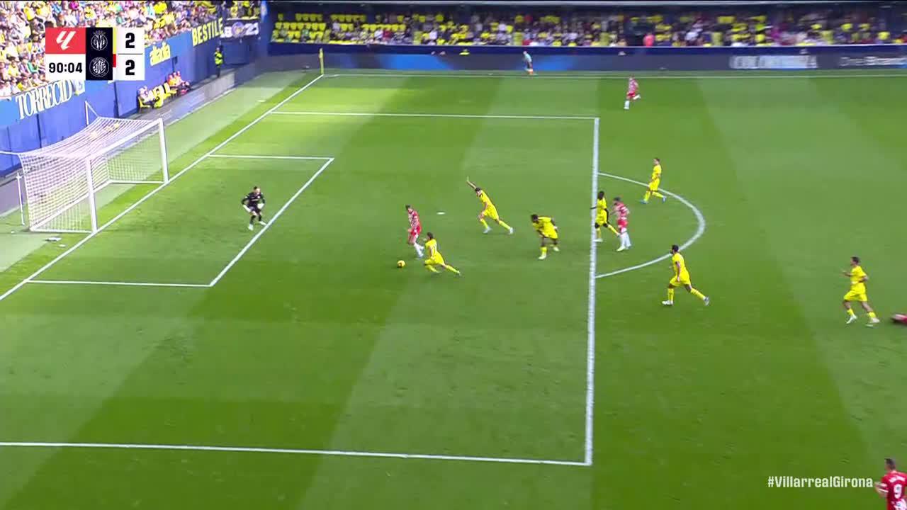 Cristhian Stuani slots in the goal for Girona