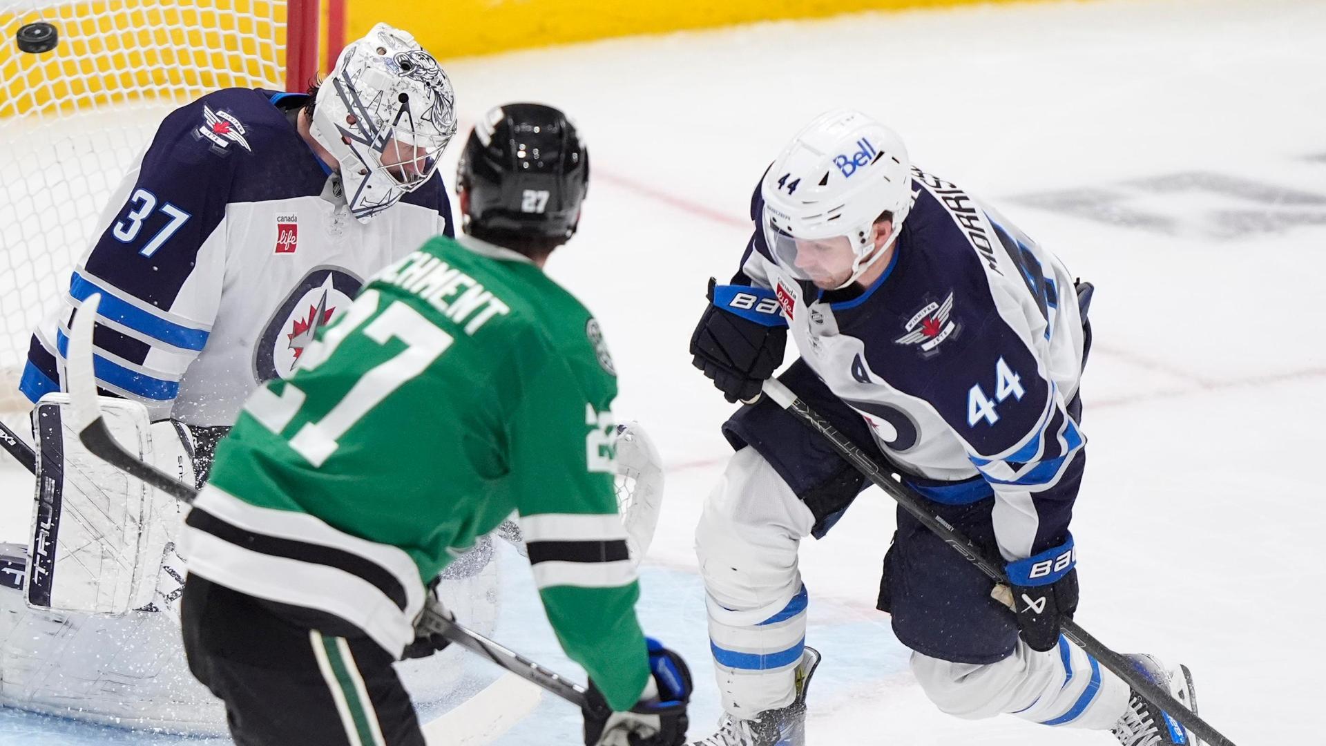 Mason Marchment's incredible spinning backhand flick gives Stars the lead