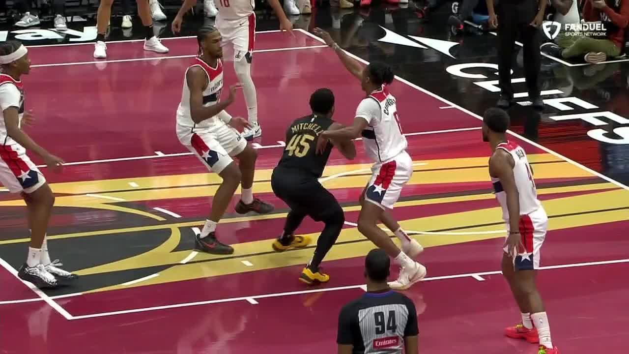 Donovan Mitchell's sequence caps off the Cavs' win