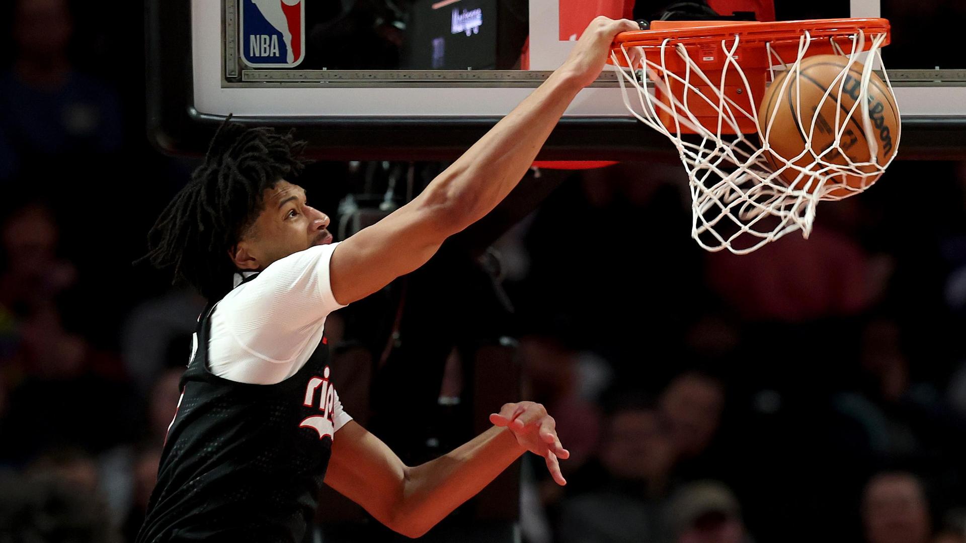 Shaedon Sharpe soars for unreal alley-oop slam