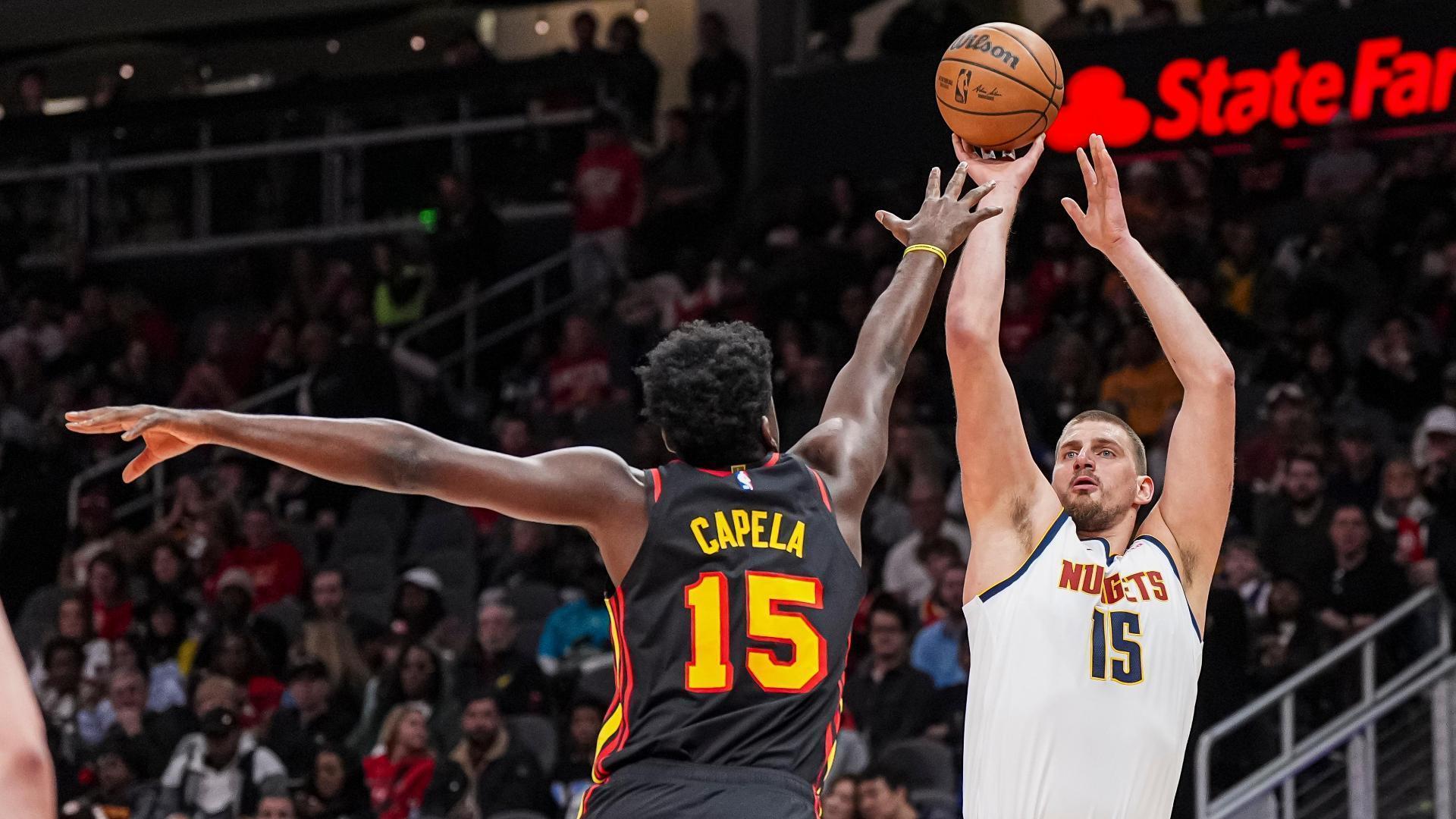 Jokic heaves half-court buzzer-beater to end 1st half