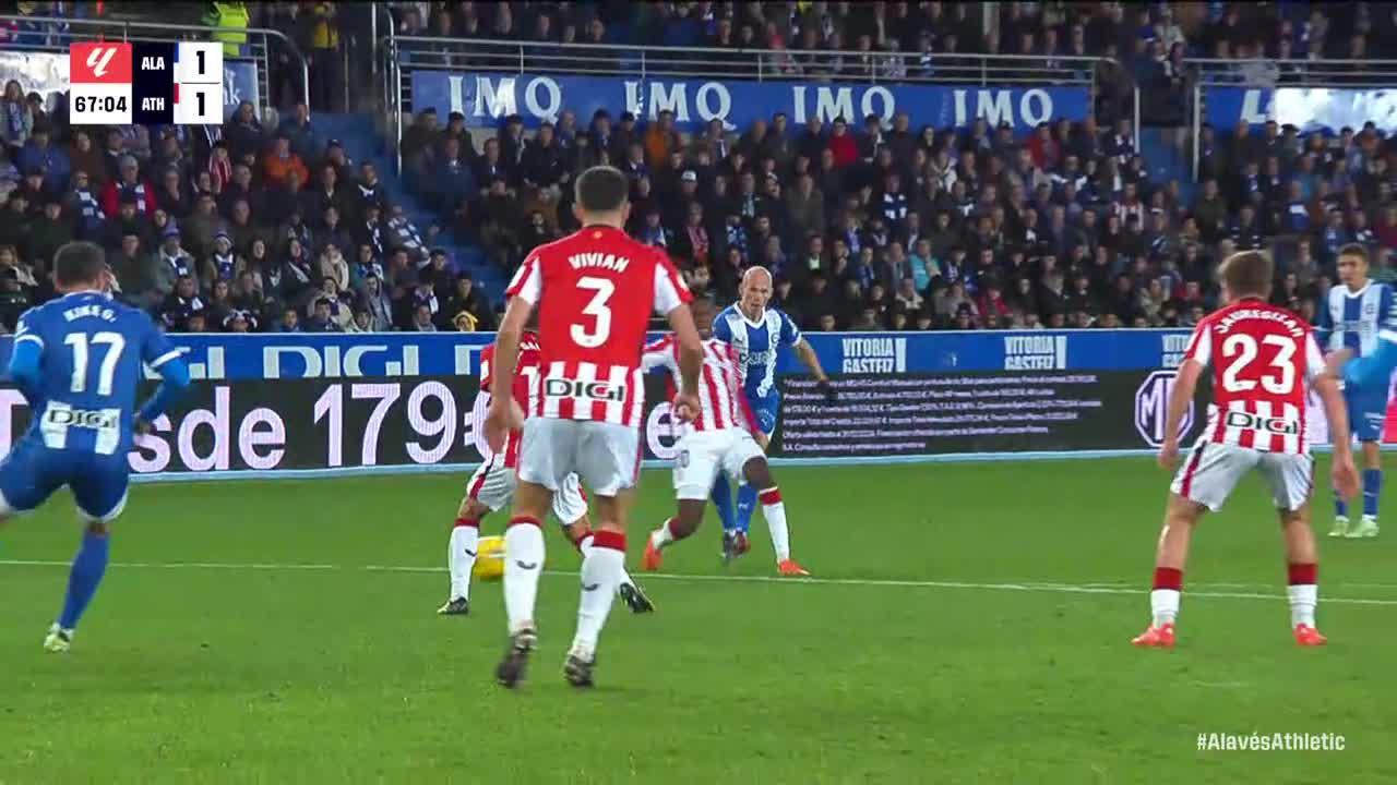 Joan Jordán gets on the scoresheet for Alavés