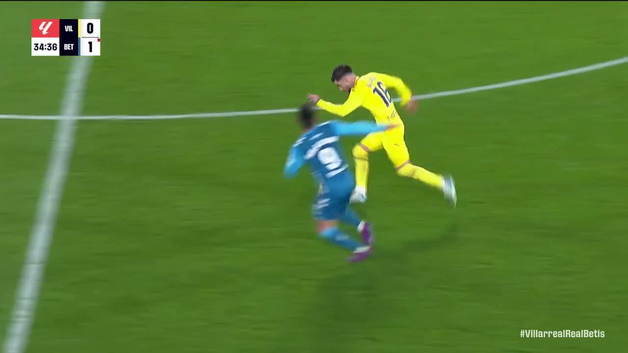 Ezequiel Ávila sees red against Villarreal