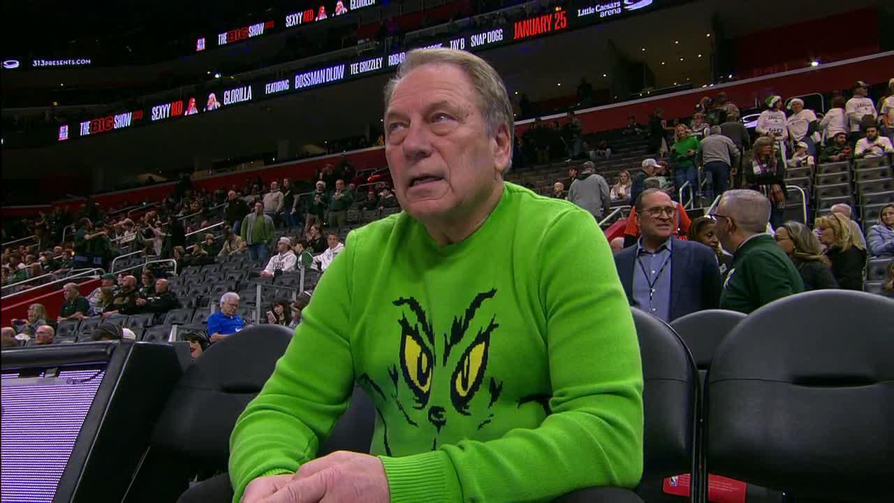 Tom Izzo, Greg Kampe wear matching 'Grinch' sweaters