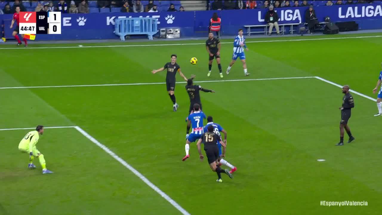 Javier Puado scores goal for Espanyol