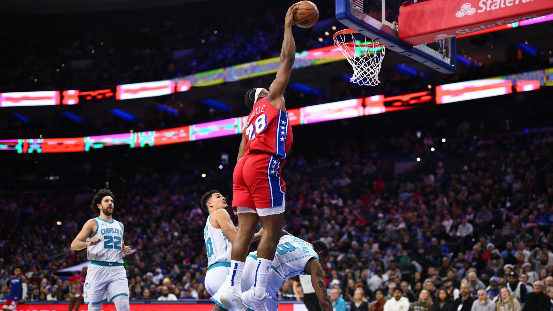 Guerschon Yabusele throws down outrageous poster slam