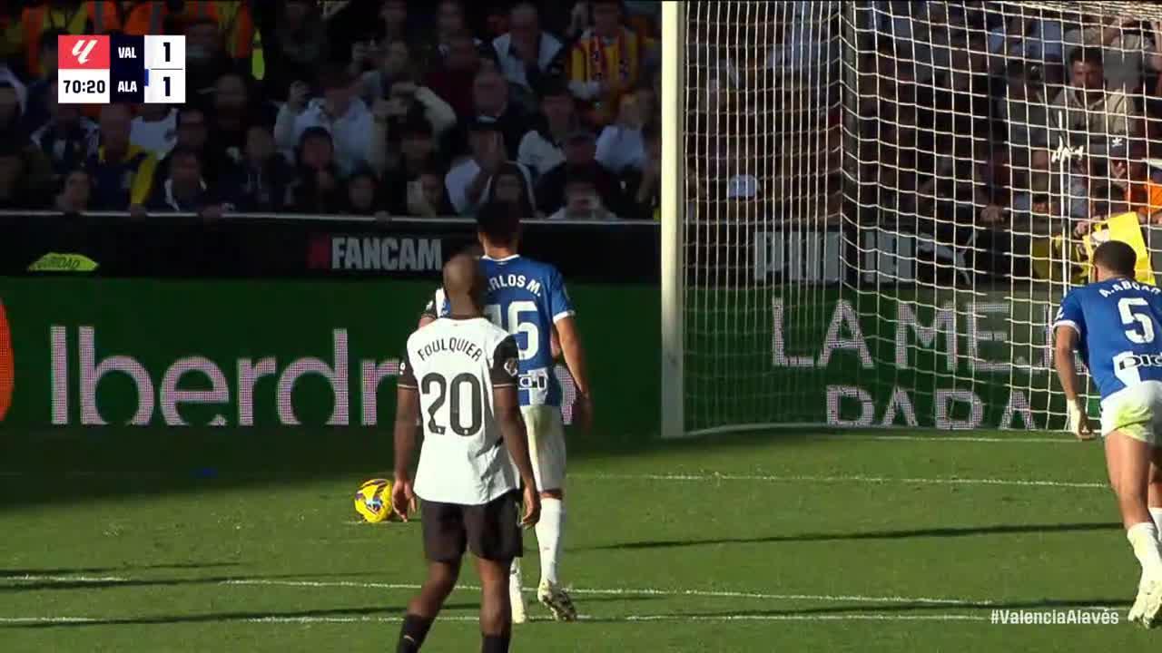 Luis Rioja scores Penalty Goals vs. Alavés