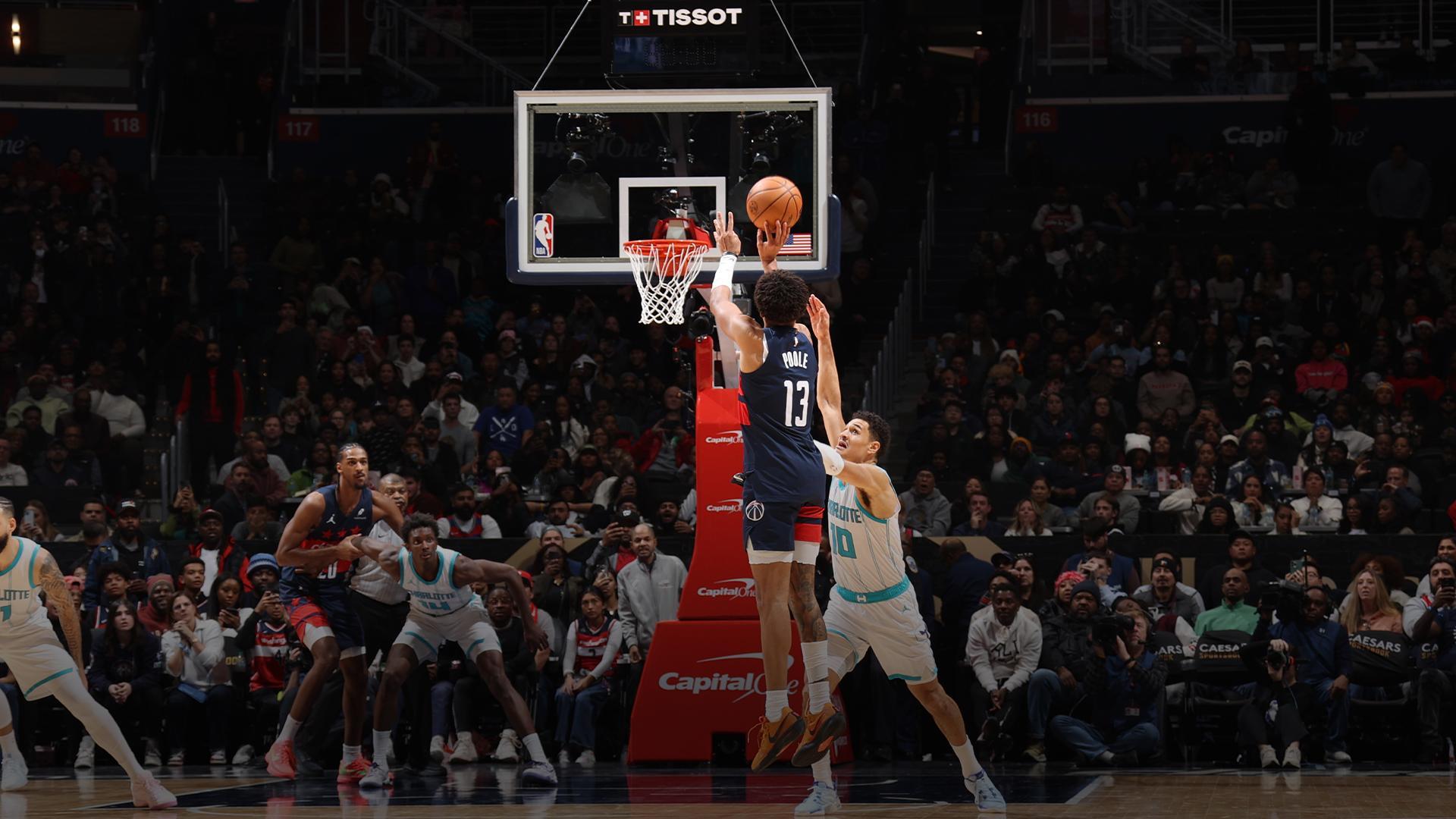 Jordan Poole calls his own number to ice the Hornets