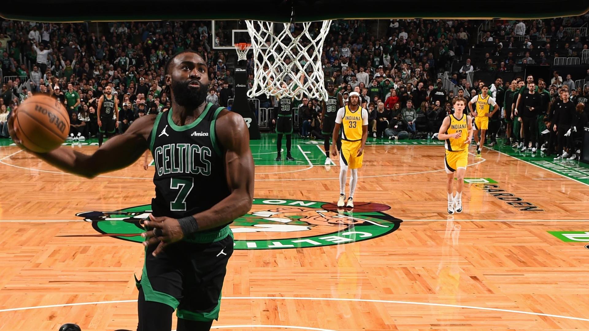 Jaylen Brown goes dunk contest mode in 23-point first half