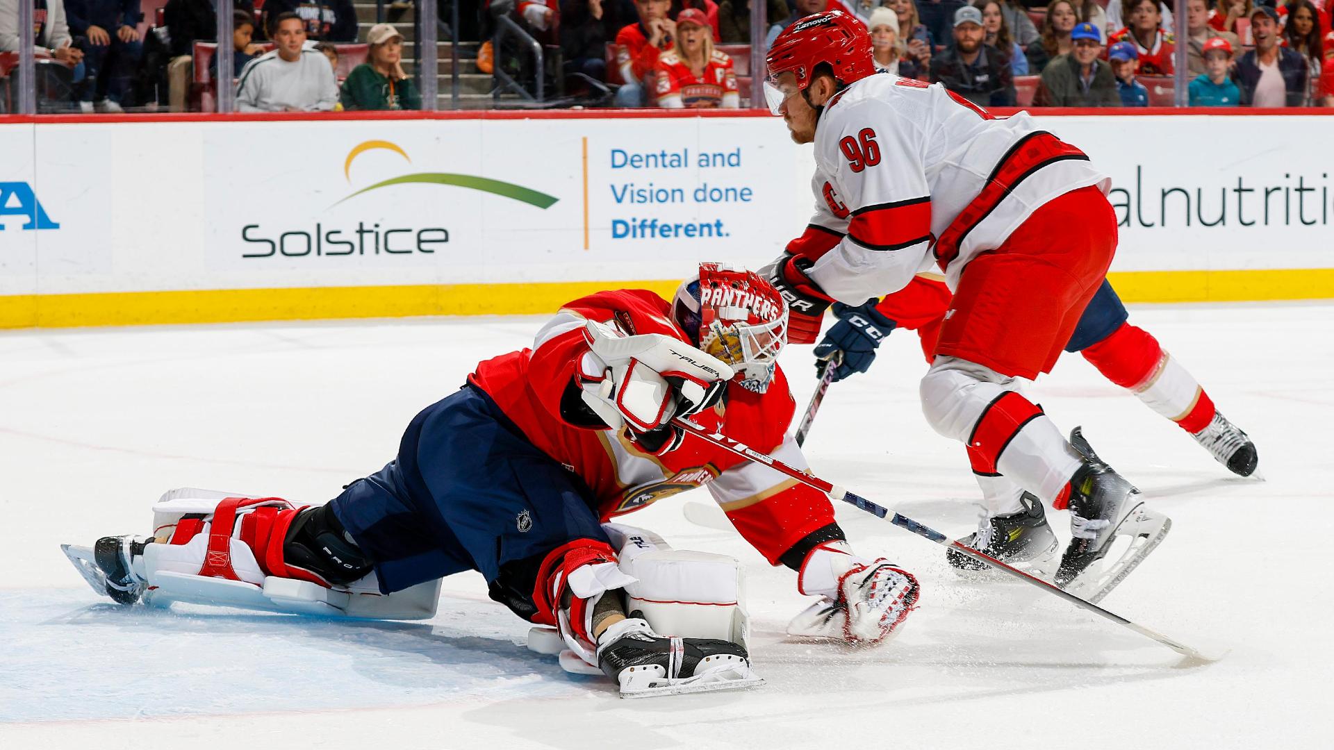 Sergei Bobrovsky goes full extension on sweet kick save for Panthers