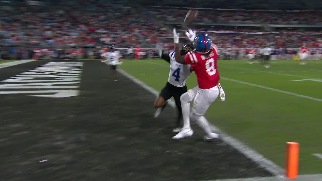 Jaxson Dart places perfect TD pass to Dae'Quan Wright for Ole Miss