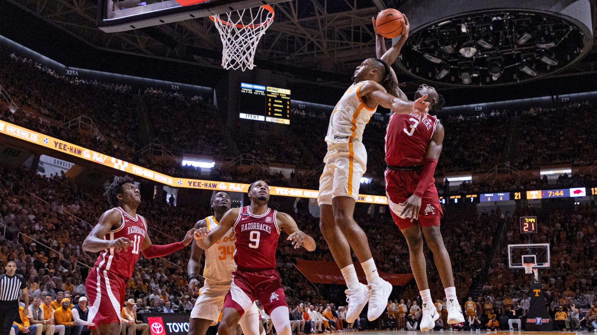 Arkansas' Thiero stares down Tennessee's Lanier after big block