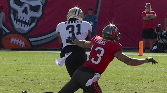 Jordan Howden grabs the Baker Mayfield tipped pass for the INT