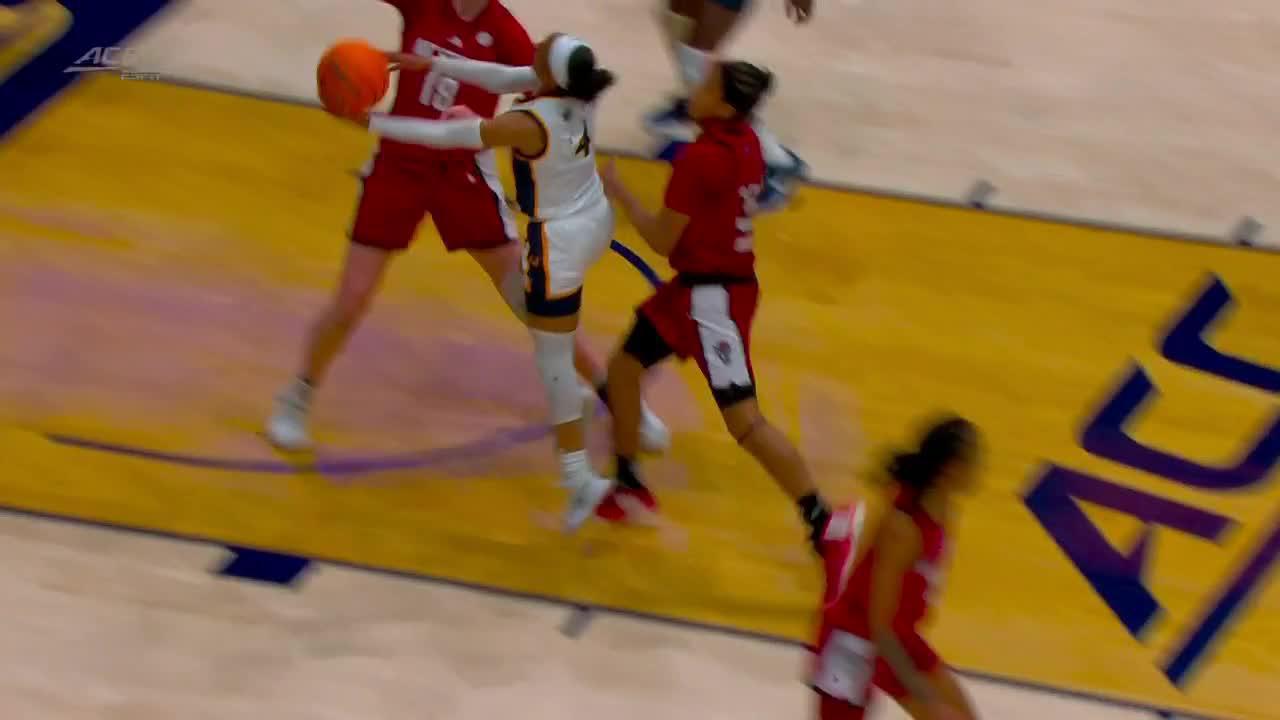 Cal's Kayla Williams goes spin cycle for sensational and-1