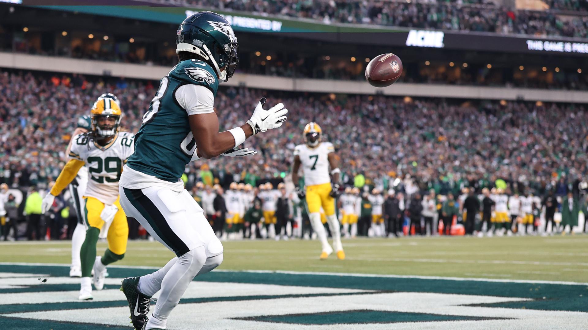 Jalen Hurts slings it to Jahan Dotson for an Eagles TD