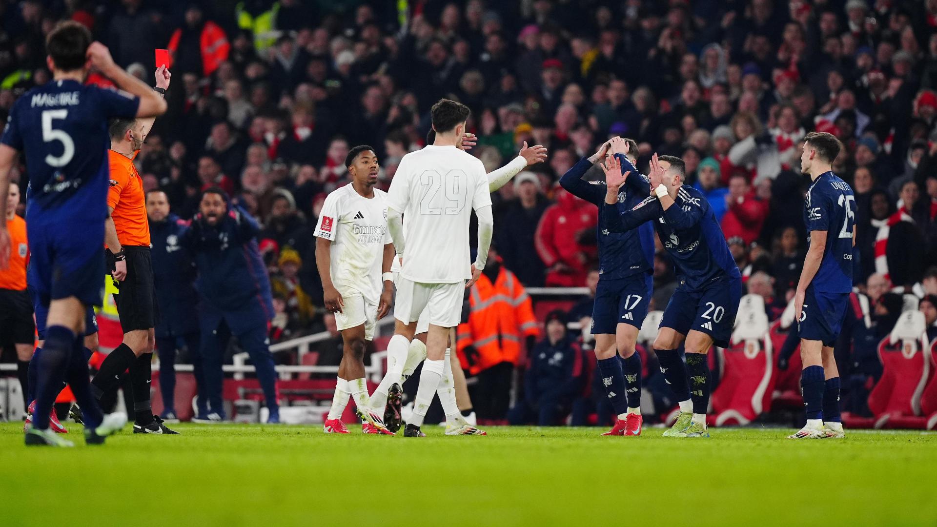 Diogo Dalot sent off for second yellow card vs. Arsenal