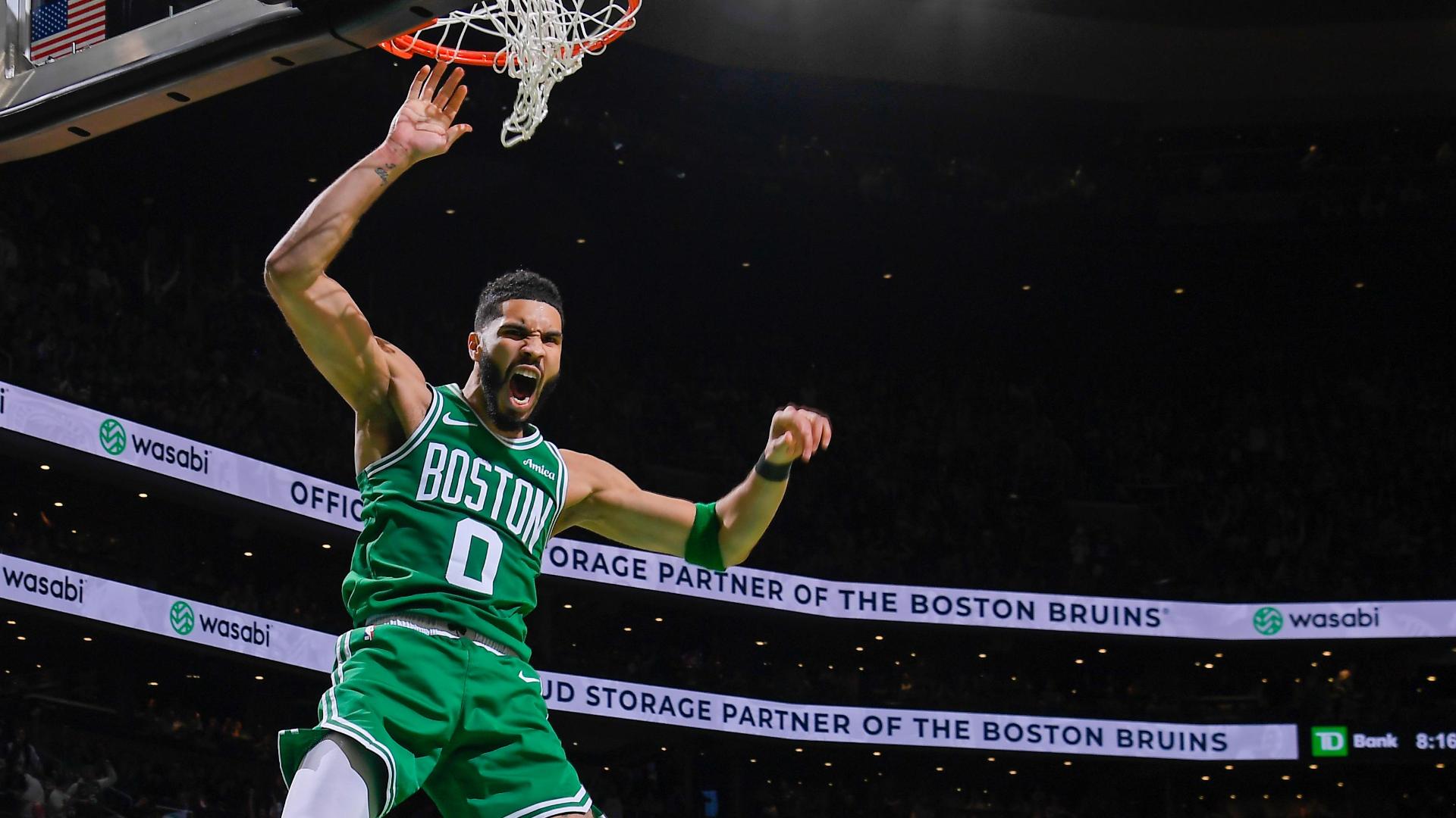 Jayson Tatum delivers back-to-back jams for Celtics in crunch time