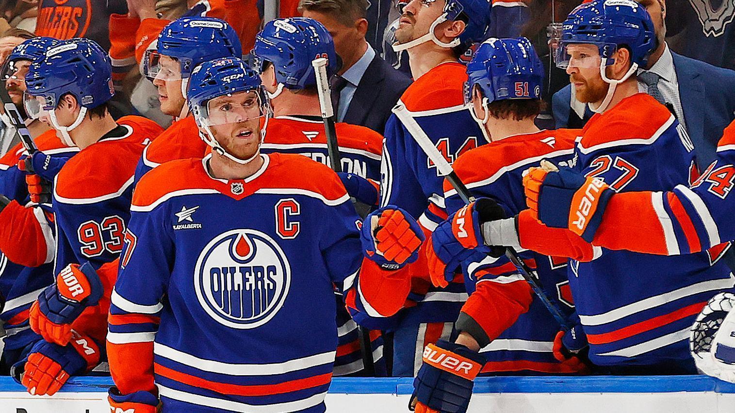 Connor McDavid puts in 17th goal of season